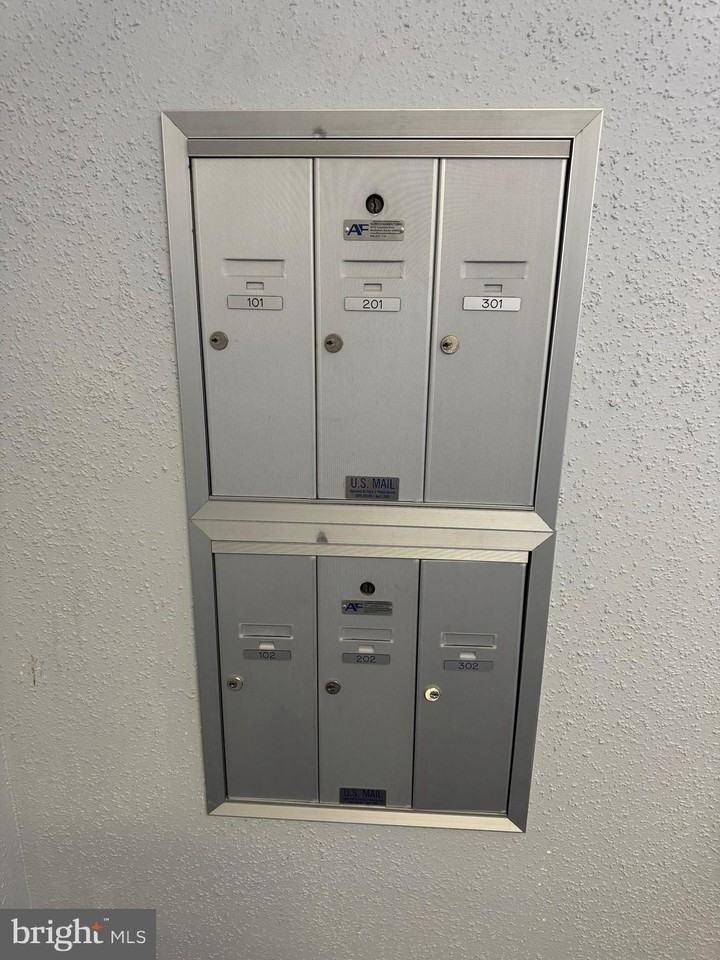 20603 Cornstalk Ter Unit 302 #302 - Photo 3 of 4