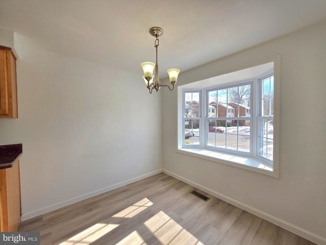 2520 Doverhill Ct - Photo 6 of 35