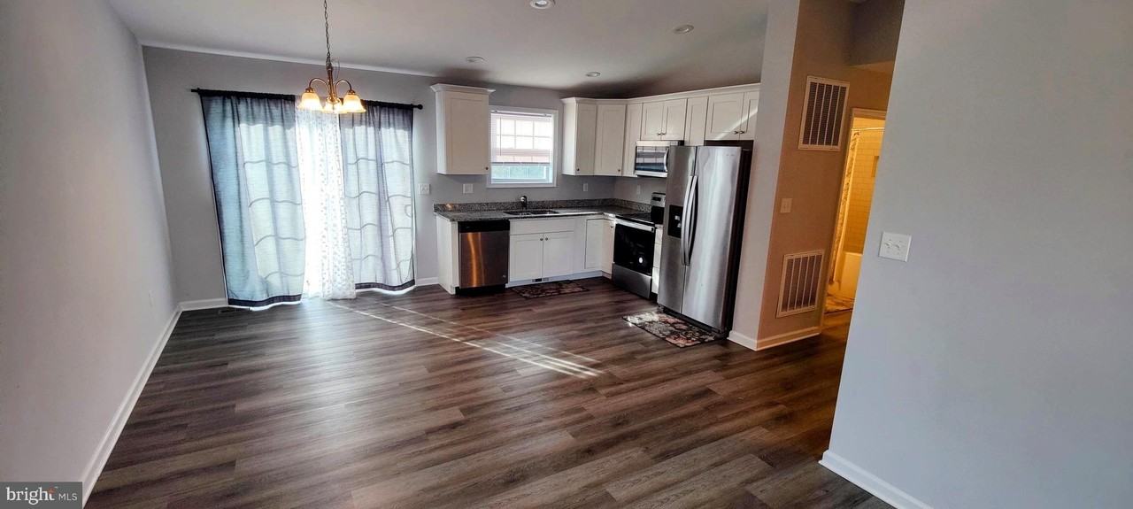 714 Wendover Dr - Photo 3 of 28