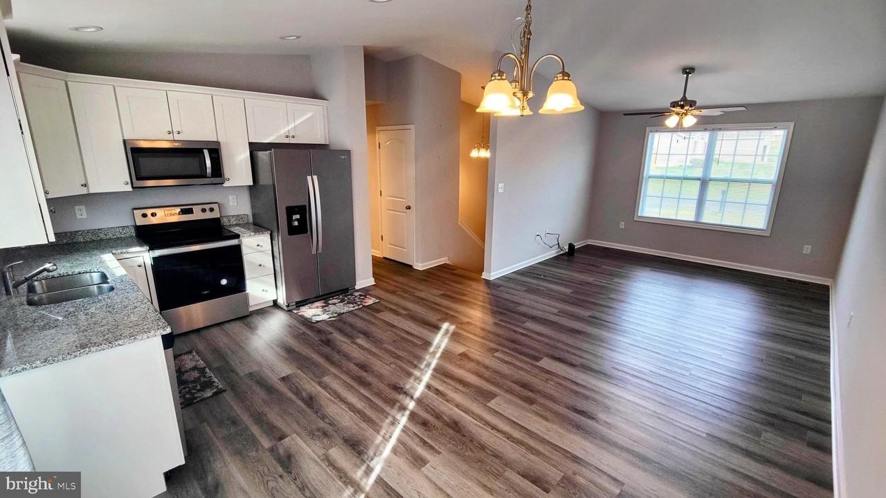 714 Wendover Dr - Photo 4 of 28