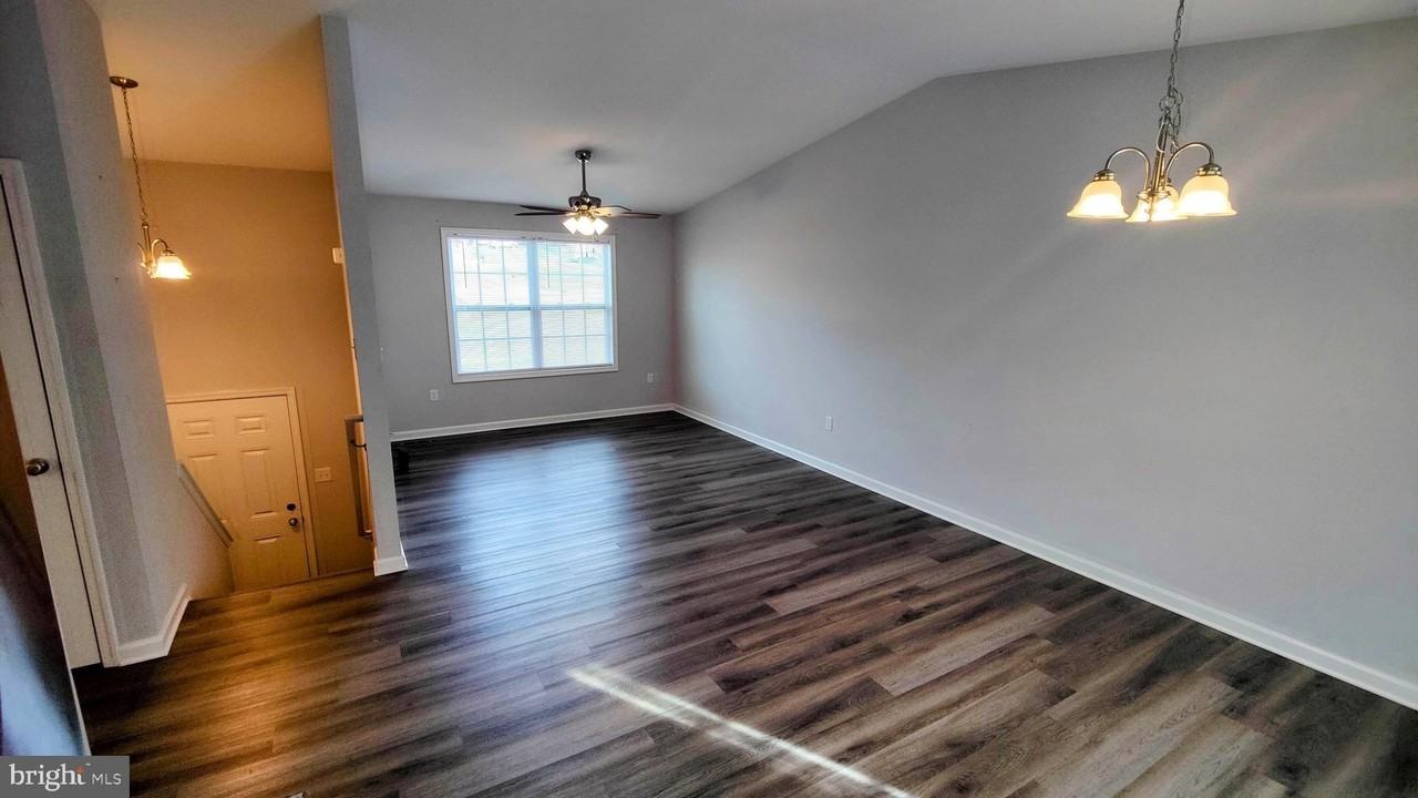 714 Wendover Dr - Photo 5 of 28