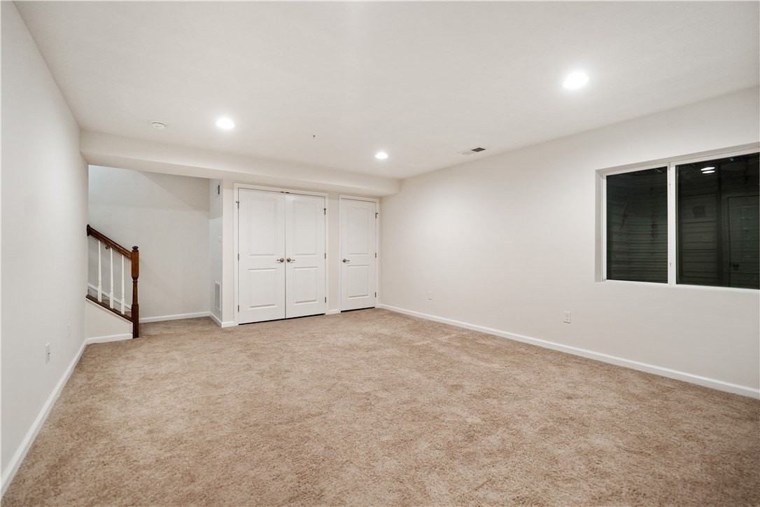 220 Noble Woods Dr - Photo 5 of 37