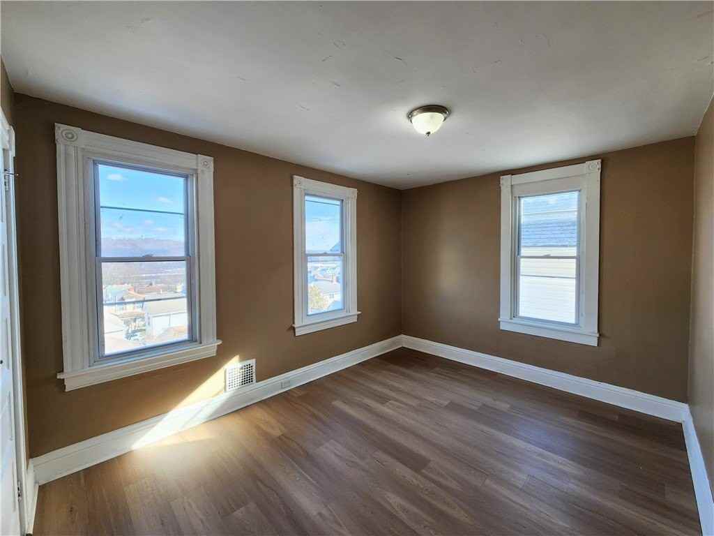 318 Shady Ave #1-2 - Photo 4 of 5