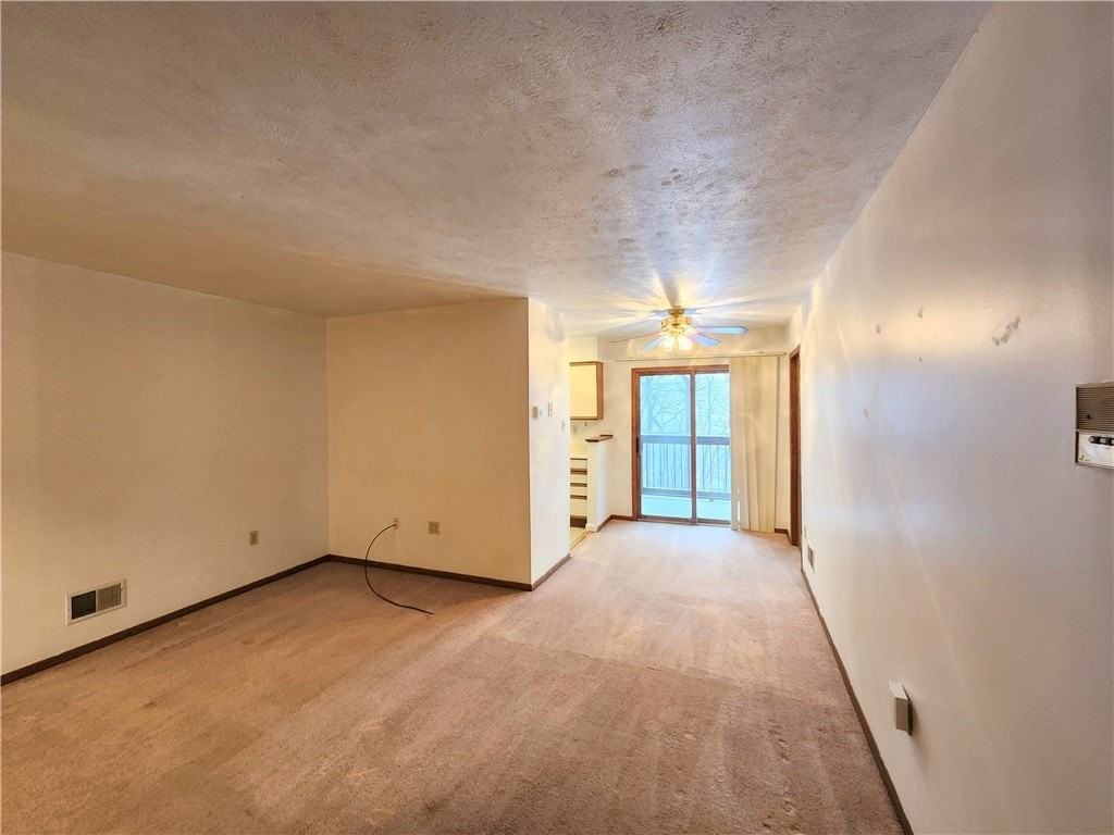 599 Highland Pl #2 - Photo 5 of 6