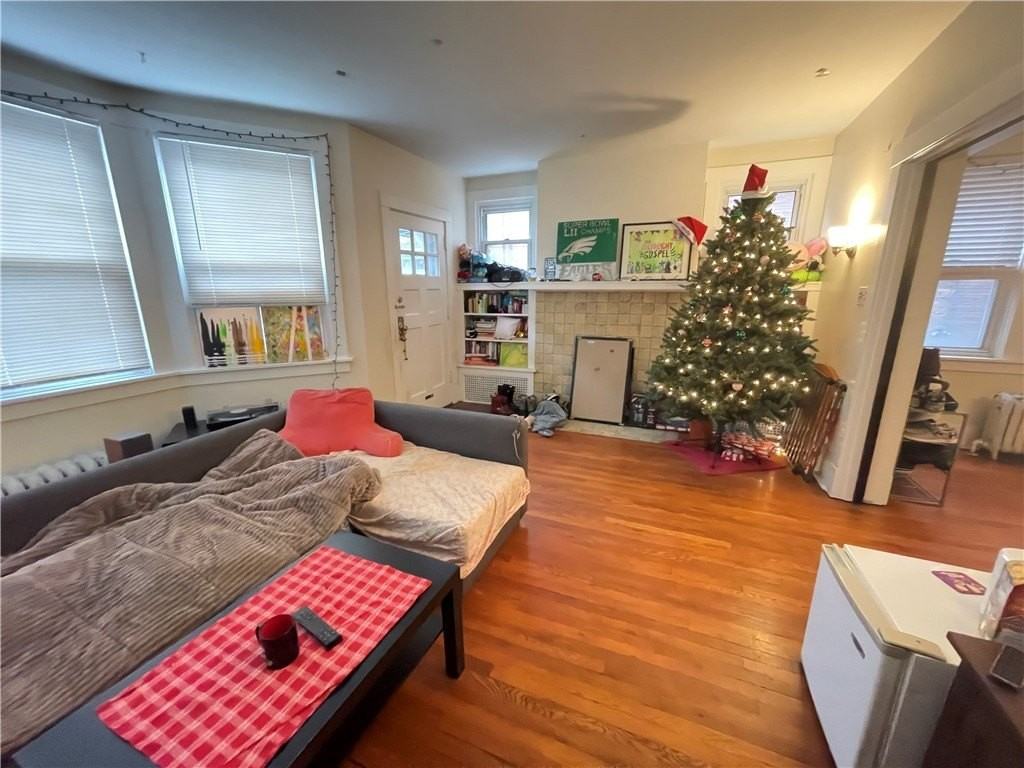 541 S Aiken Ave #539 - Photo 3 of 6