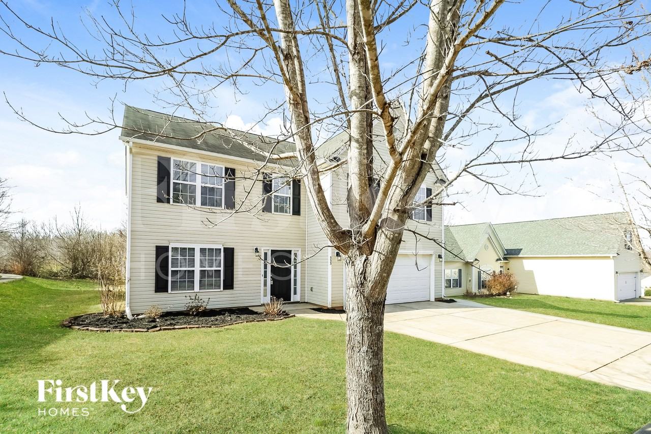 333 Ashton Bluff Cir - Photo 2 of 19