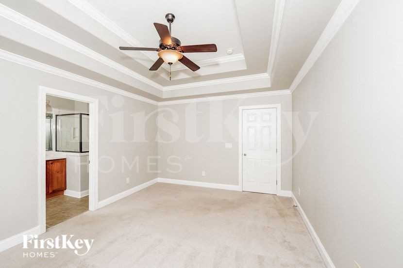 8624 Highlands Dr - Photo 7 of 15