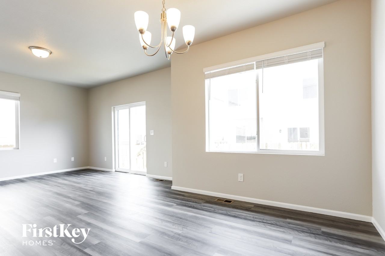 11274 Bufflehead Ln - Photo 4 of 15