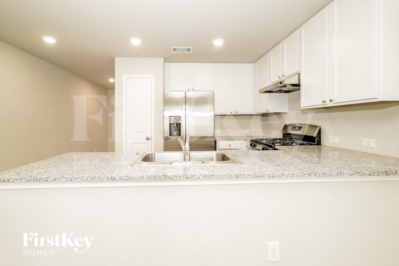 1914 Morse Way - Photo 7 of 15