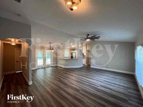 2670 Denicke St - Photo 3 of 12