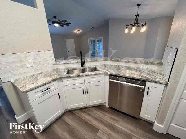 2670 Denicke St - Photo 6 of 12