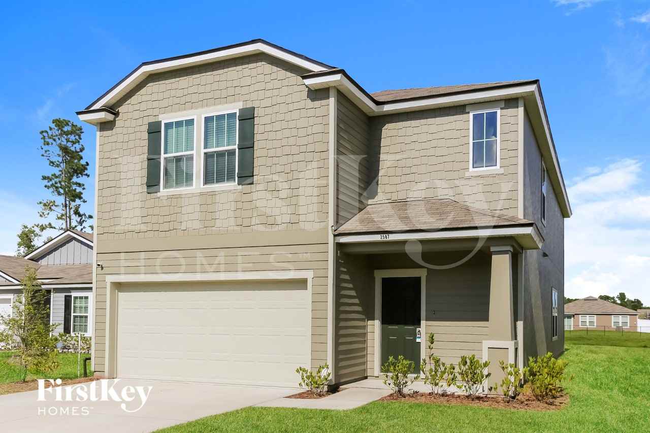 2587 Beachview Dr - Photo 2 of 15