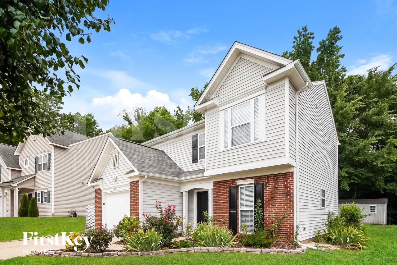 7017 Blithe Low Pl - Photo 2 of 15