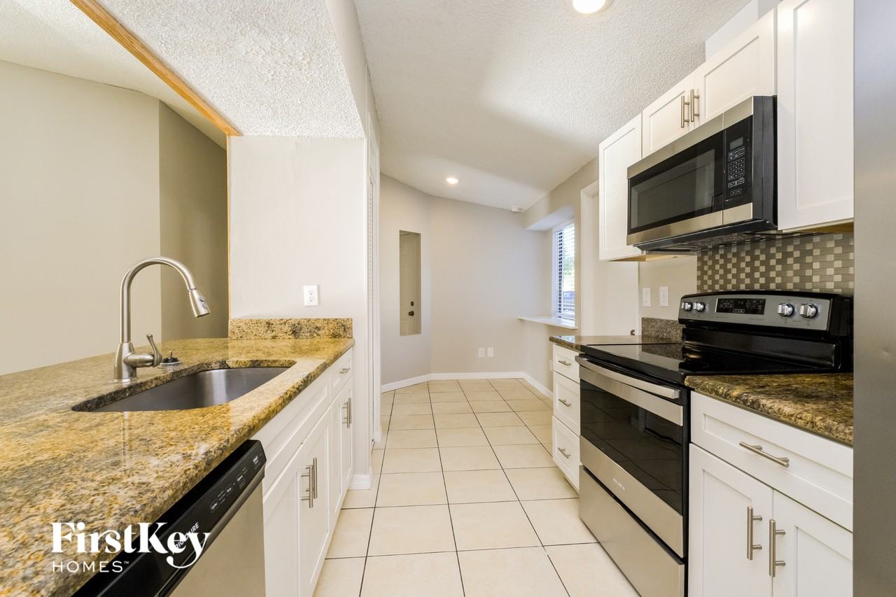 4544 Weasel Dr - Photo 6 of 15