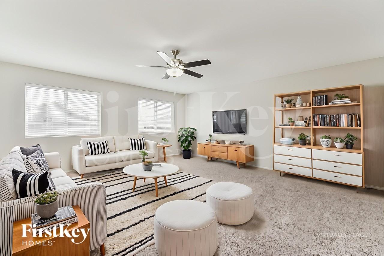 3632 Wild Daisy Dr - Photo 4 of 18