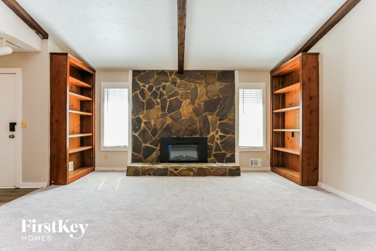 365 Sea Holly Cir - Photo 2 of 15