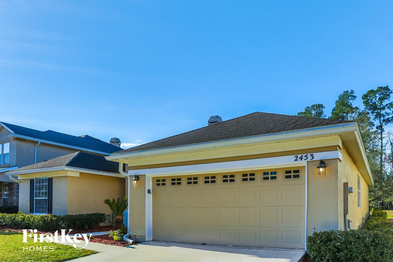 2453 Tall Cedars Rd - Photo 3 of 15