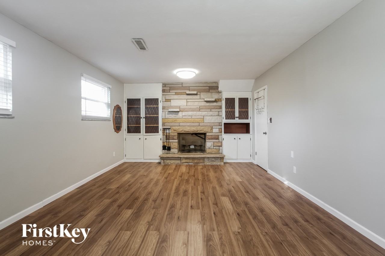 8141 S East St - Photo 6 of 15