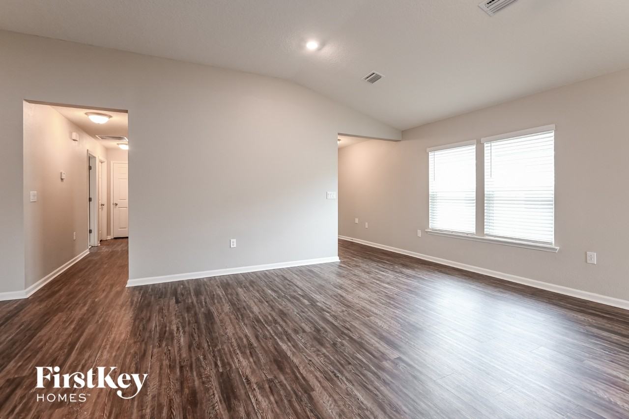 242 Santorini Ct - Photo 6 of 15