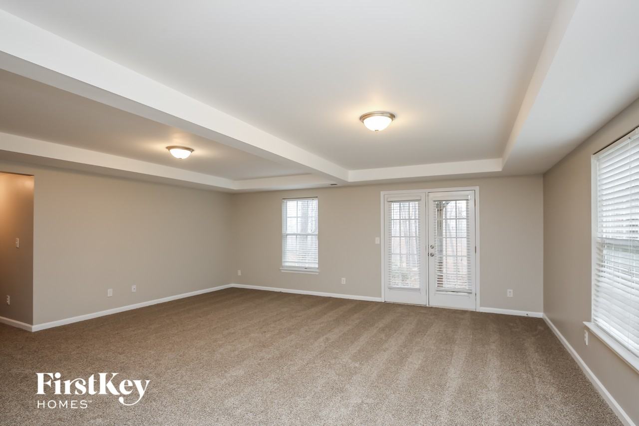 9435 Waldrip Rd - Photo 6 of 15