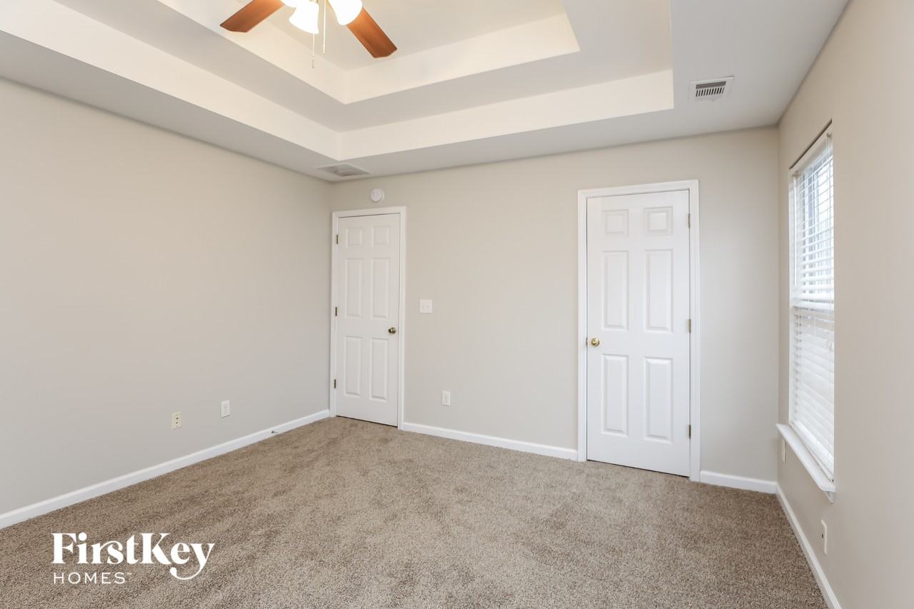 9435 Waldrip Rd - Photo 7 of 15