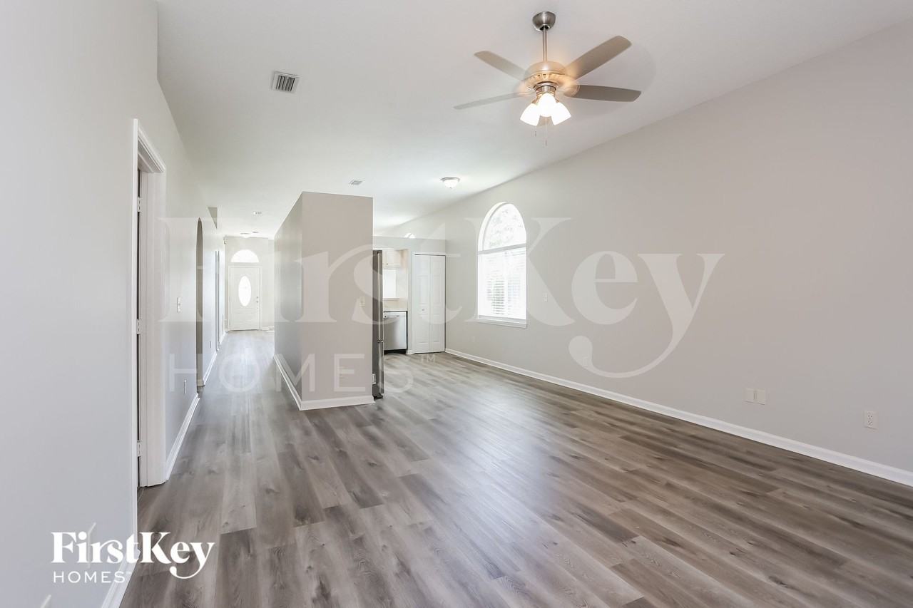 3407 Guernsey Ct - Photo 6 of 15