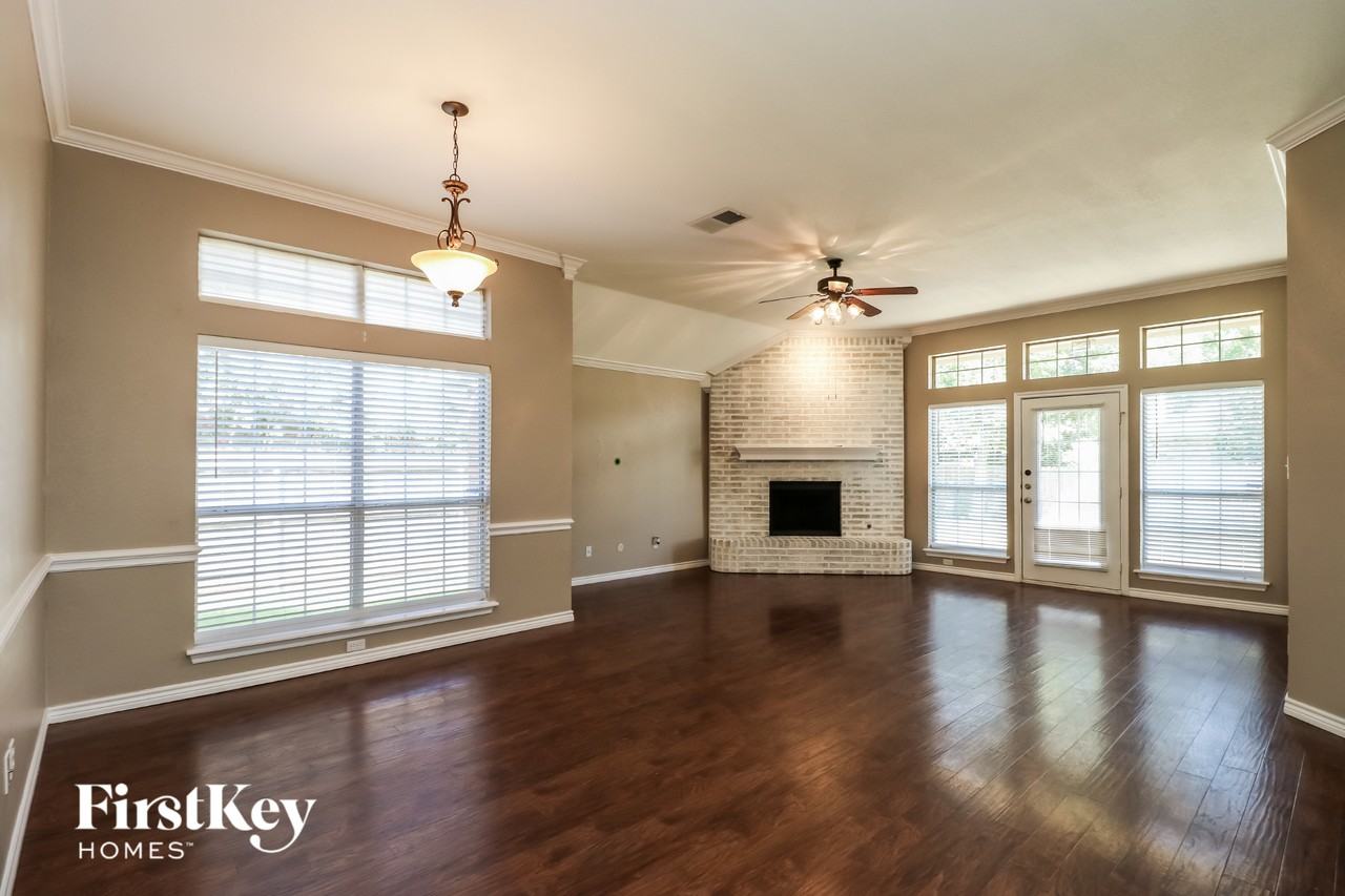 9037 San Joaquin Trl - Photo 3 of 15