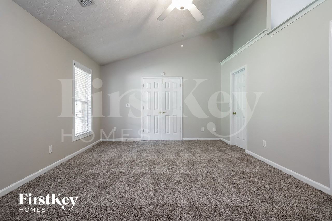 1405 Dunton Green Way - Photo 7 of 15