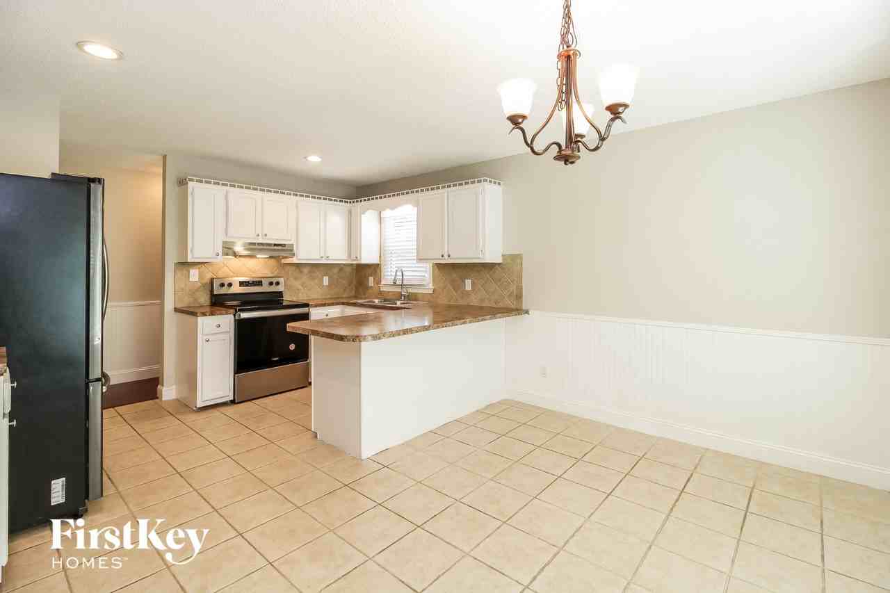 4907 Whisper Oak Dr - Photo 4 of 15