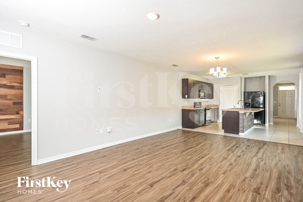 2821 Taton Trce - Photo 4 of 15