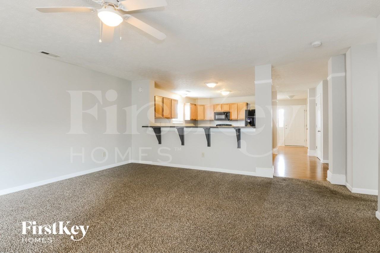 2702 Kilmurray Dr - Photo 2 of 16