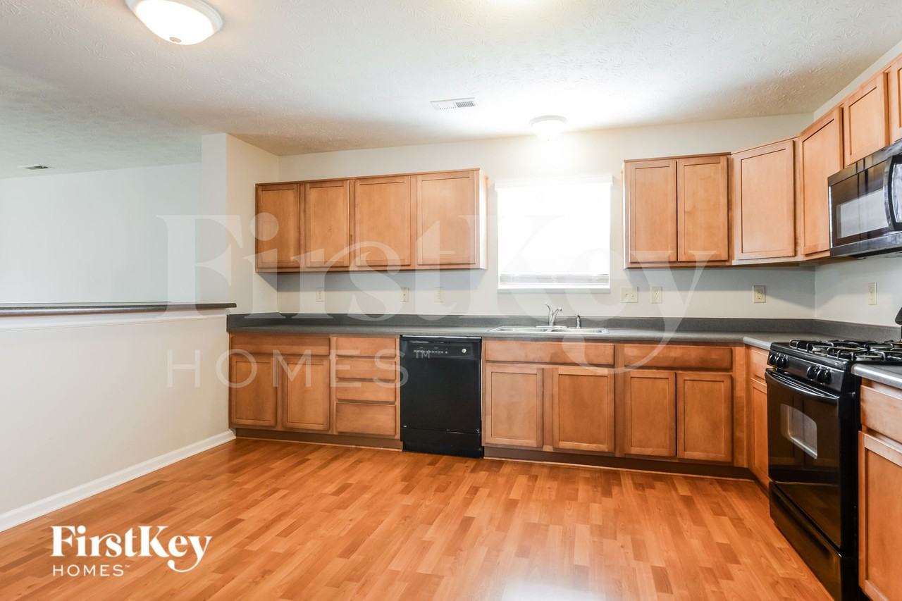 2702 Kilmurray Dr - Photo 5 of 16