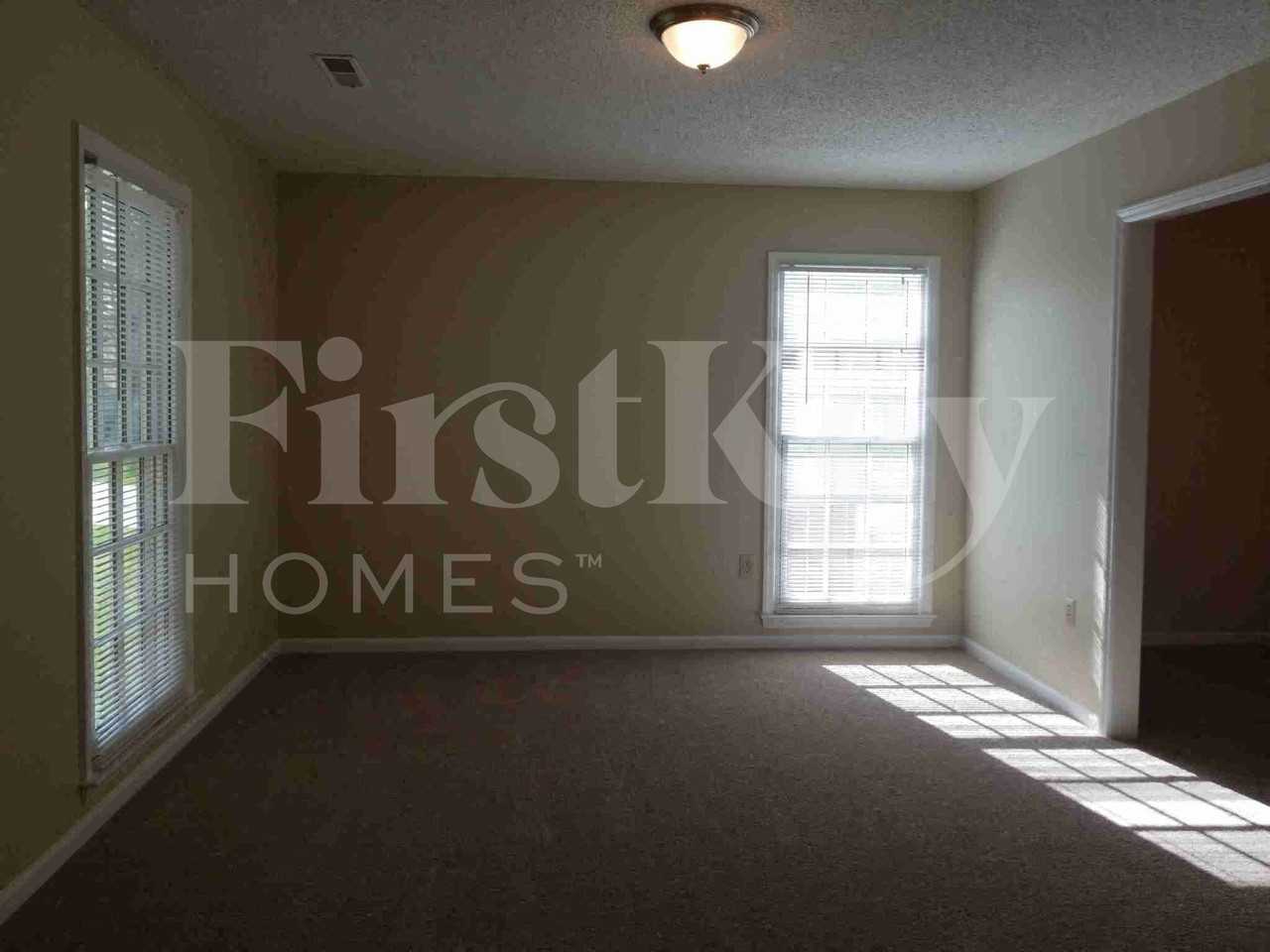 9924 Avon Farm Ln - Photo 6 of 32