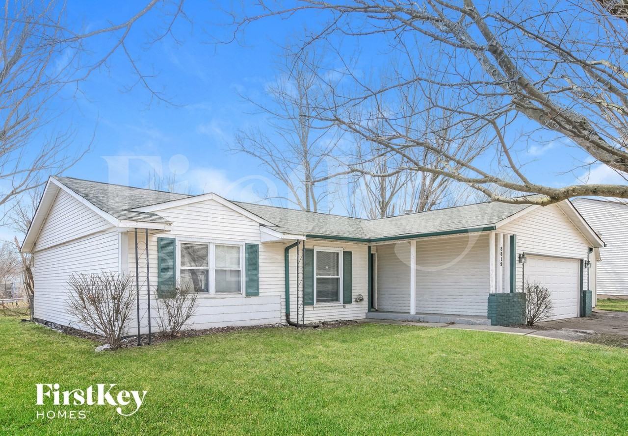 8819 Timberwood Dr - Photo 2 of 15