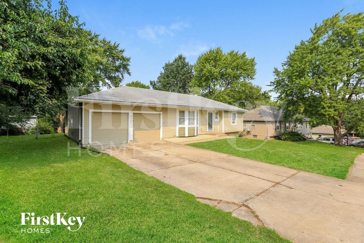 8304 Hunter St - Photo 2 of 15