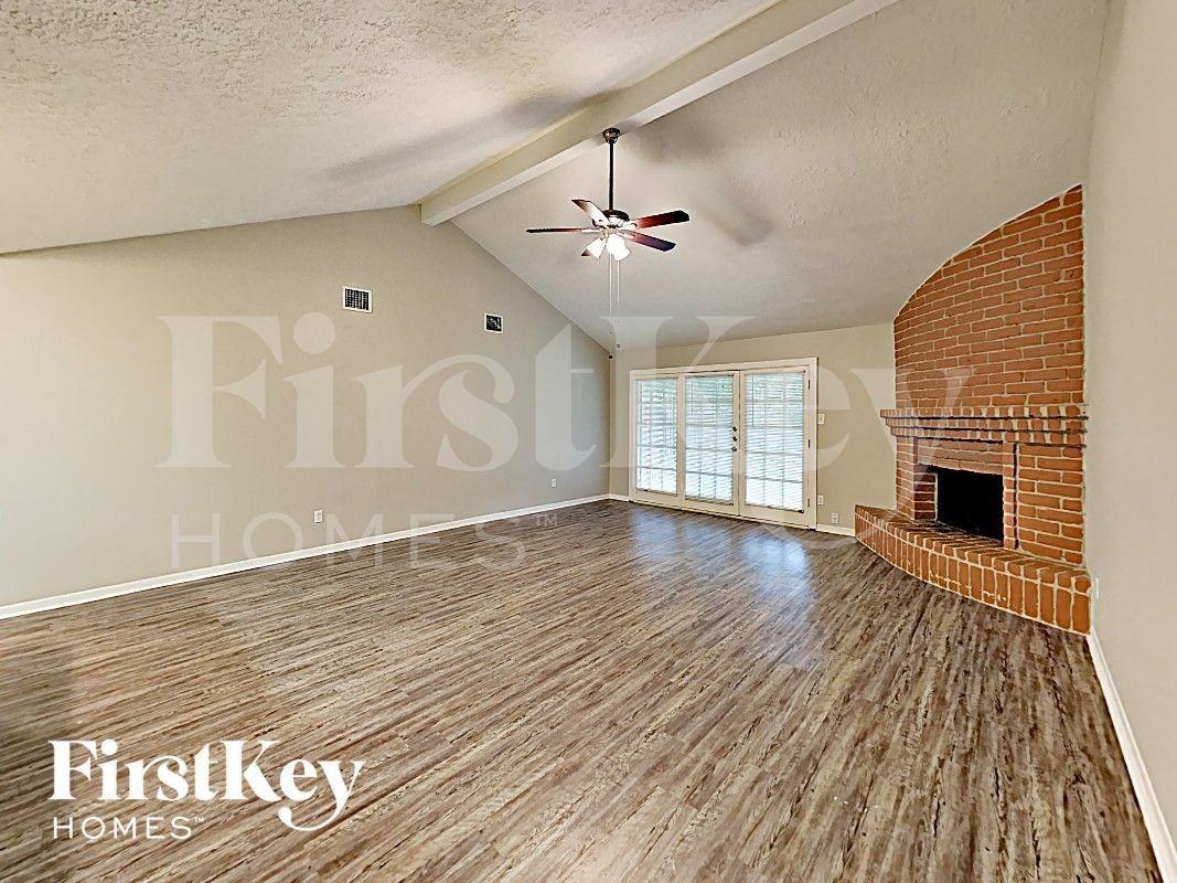 7123 Foxmar Ln - Photo 2 of 13