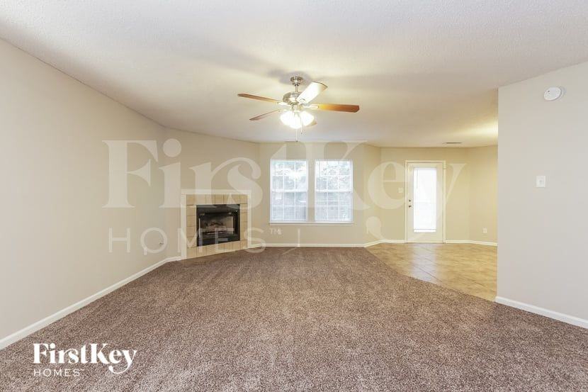 5121 Flame Way - Photo 2 of 15