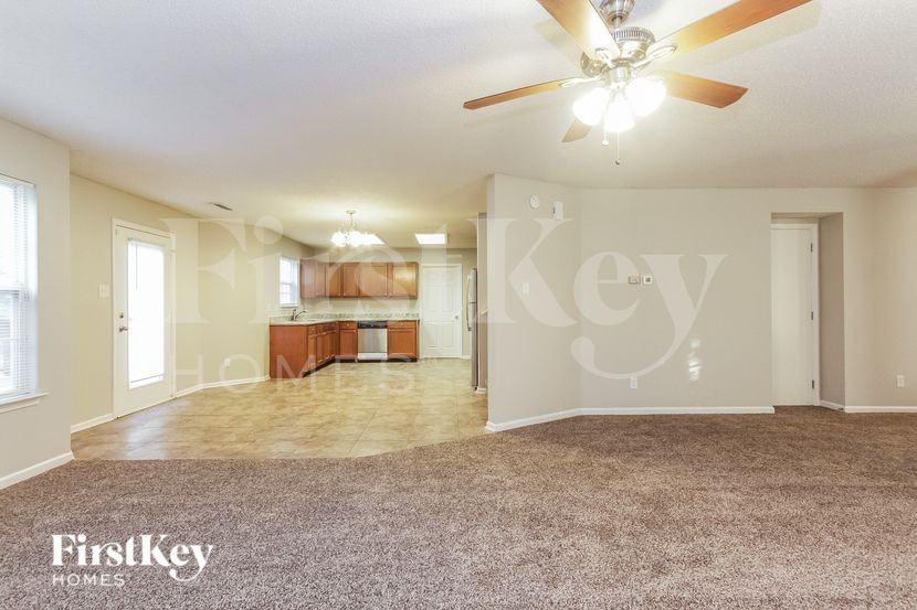 5121 Flame Way - Photo 4 of 15