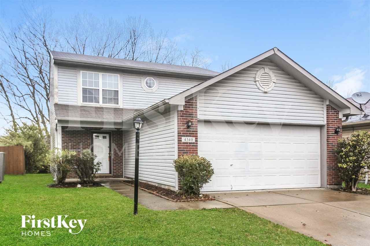 4340 Autumn Crest Ct - Photo 2 of 16