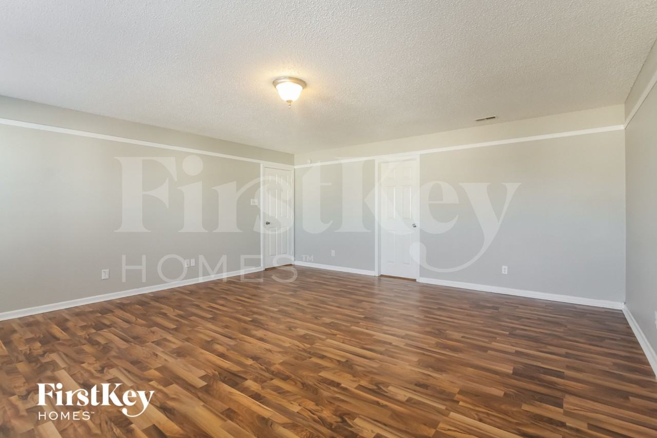 319 Sunburst Ln - Photo 7 of 15