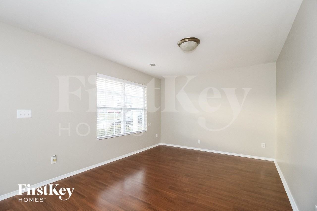 3144 Asheton Grove Ct - Photo 5 of 11