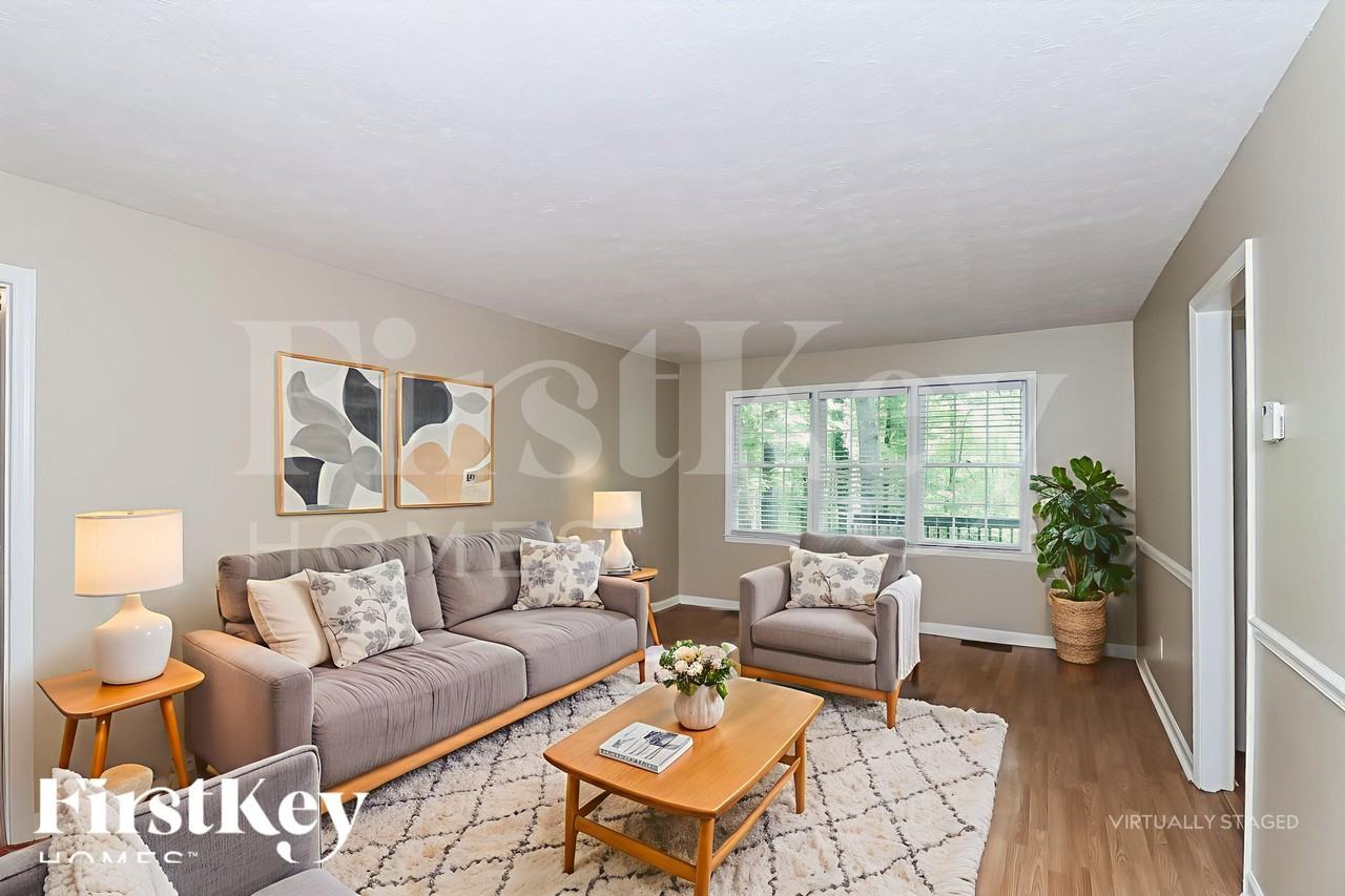 3082 Lake Ranch Dr - Photo 3 of 18