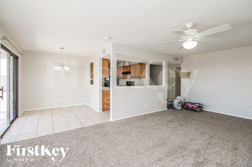 2801 N 68th St - Photo 3 of 15