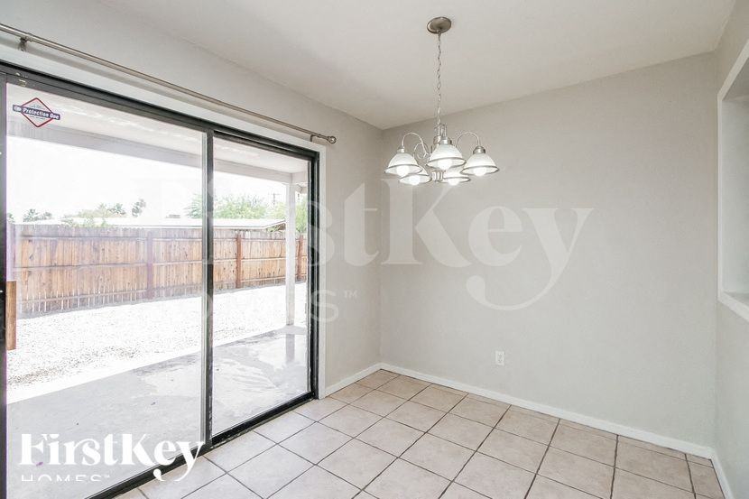 2801 N 68th St - Photo 5 of 15