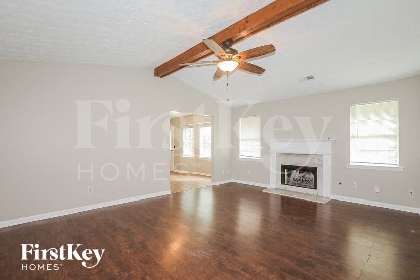 270 Countryside Ln - Photo 4 of 15