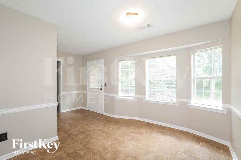 270 Countryside Ln - Photo 5 of 15