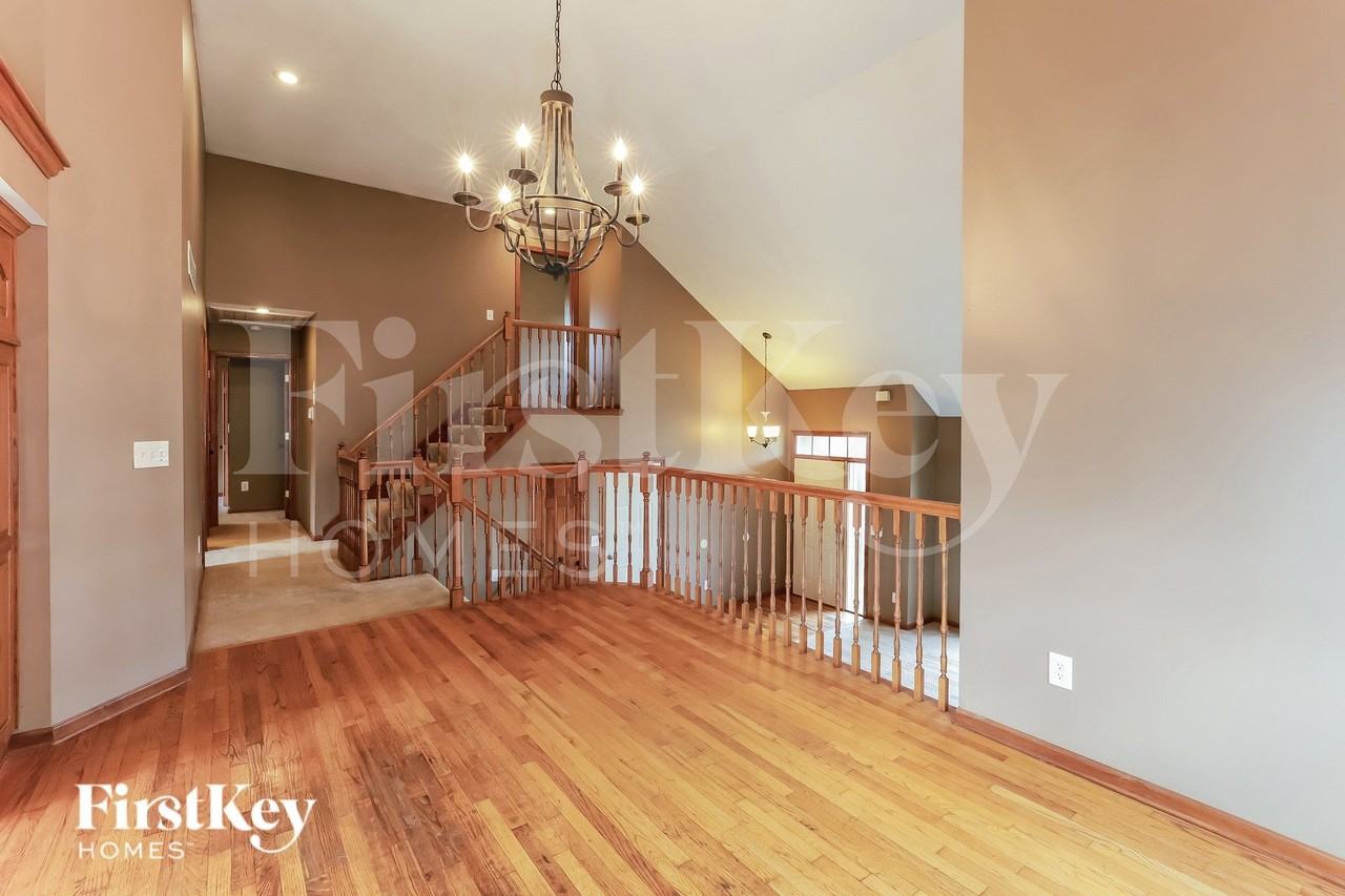 1824 Sw Pinecreek Ct - Photo 5 of 16