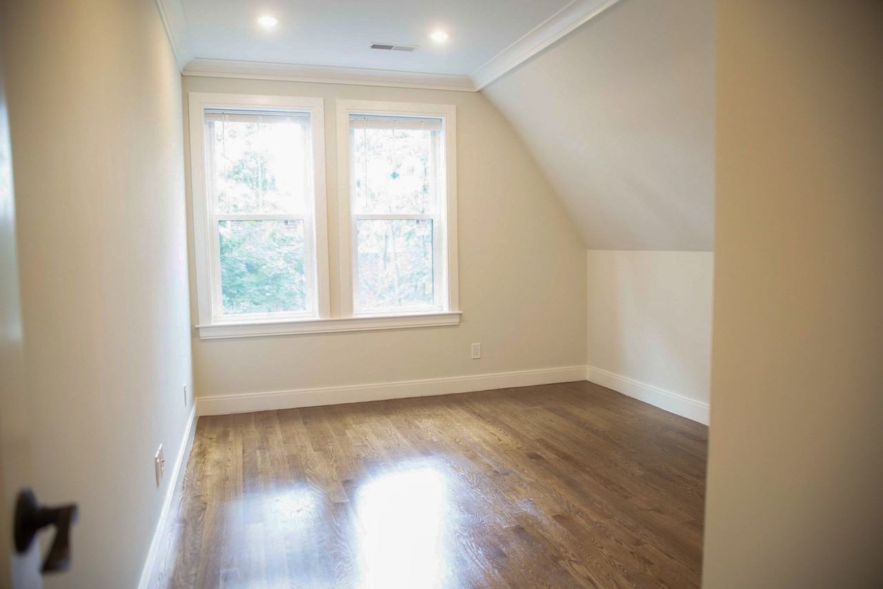 56 Quint Ave #3 - Photo 5 of 16