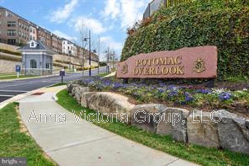 617 Sprintsail Way #72 - Photo 2 of 20