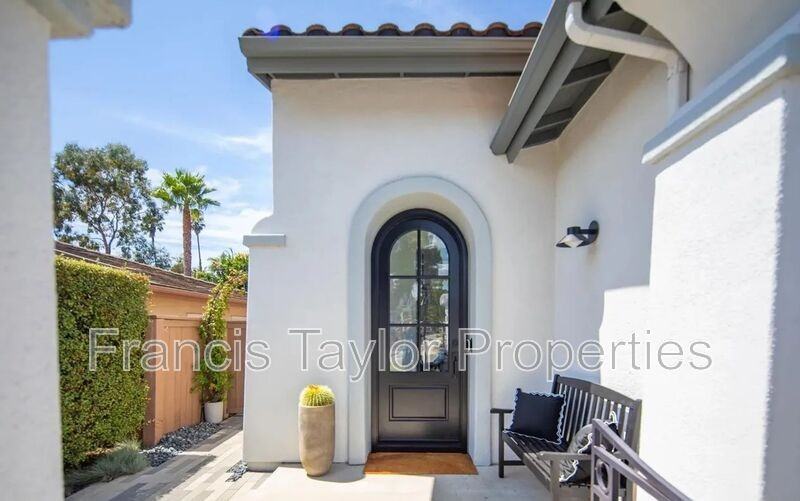 1042 Alexandra Ln - Photo 3 of 35